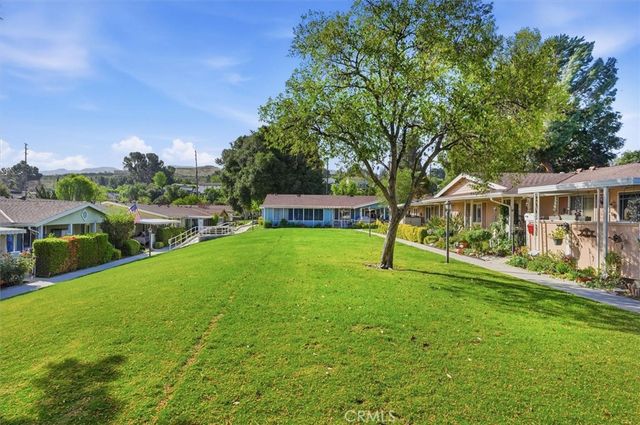 19220 Avenue Of The Oaks A, Newhall, CA 91321