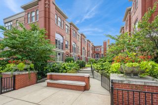 235 S Marion Street C, Oak Park, IL 60302