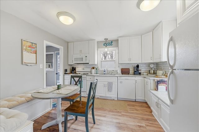 321 Grant Avenue, Geneva, IL 60134