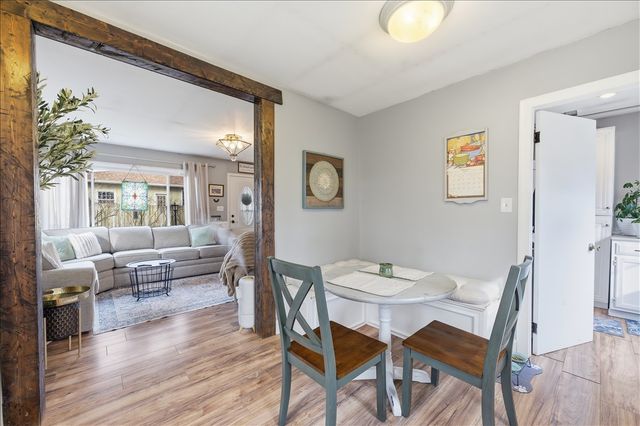 321 Grant Avenue, Geneva, IL 60134