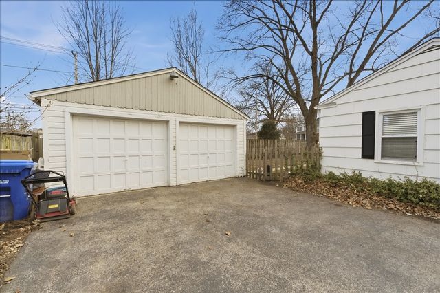 321 Grant Avenue, Geneva, IL 60134