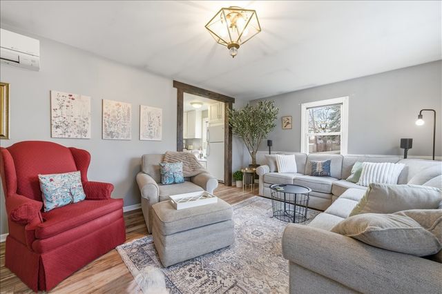 321 Grant Avenue, Geneva, IL 60134