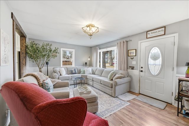 321 Grant Avenue, Geneva, IL 60134