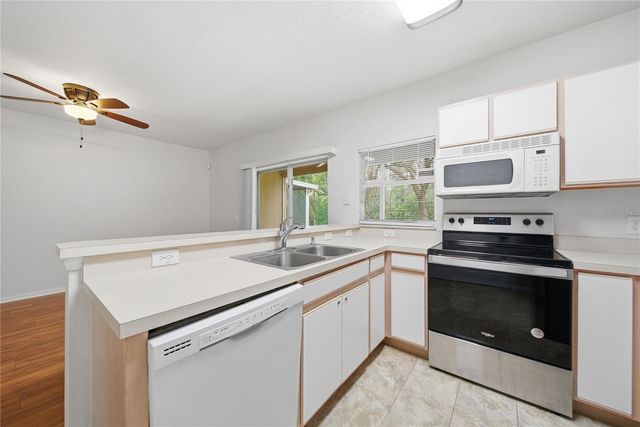 1139 BARONSCOURT DRIVE, Wesley Chapel, FL 33543