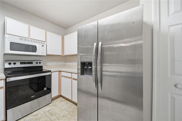 1139 BARONSCOURT DRIVE, Wesley Chapel, FL 33543