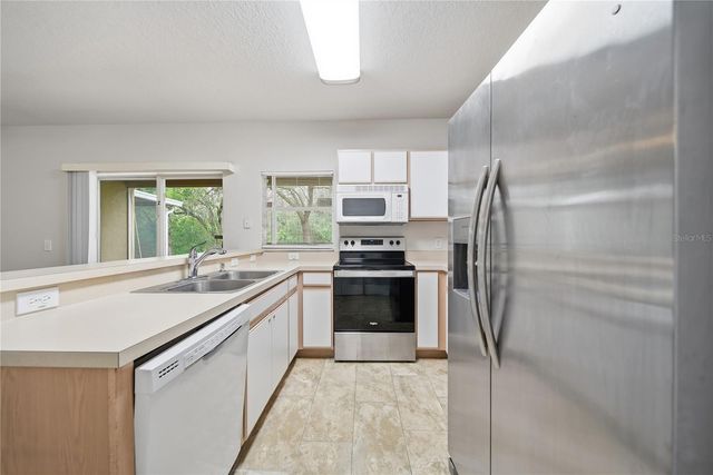 1139 BARONSCOURT DRIVE, Wesley Chapel, FL 33543