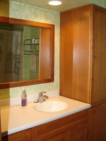 514 Garnett Avenue, Winthrop Harbor, IL 60096