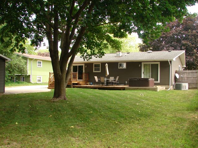 514 Garnett Avenue, Winthrop Harbor, IL 60096