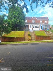 3959 R STREET, Washington, DC 20020