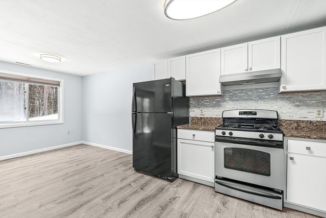 14 Centercrest Dr 14, Tyngsborough, MA 01879