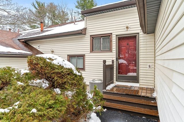 14 Centercrest Dr 14, Tyngsborough, MA 01879