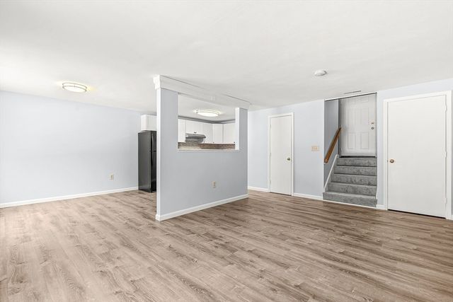 14 Centercrest Dr 14, Tyngsborough, MA 01879