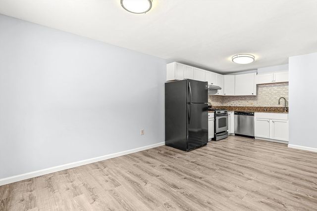 14 Centercrest Dr 14, Tyngsborough, MA 01879