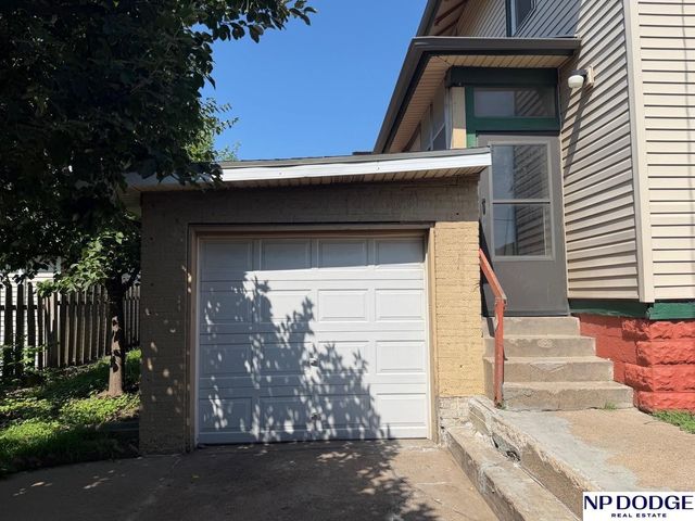 2517 G Street, Omaha, NE 68107