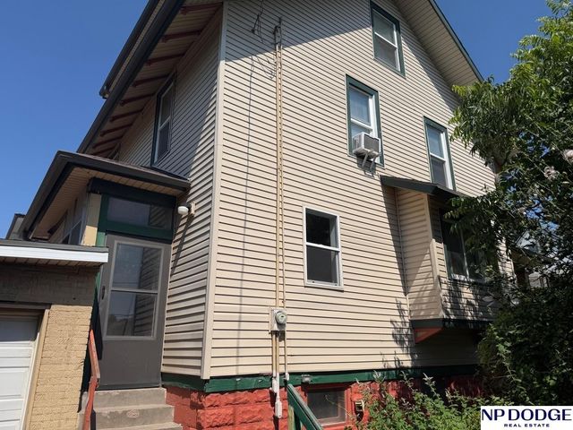2517 G Street, Omaha, NE 68107