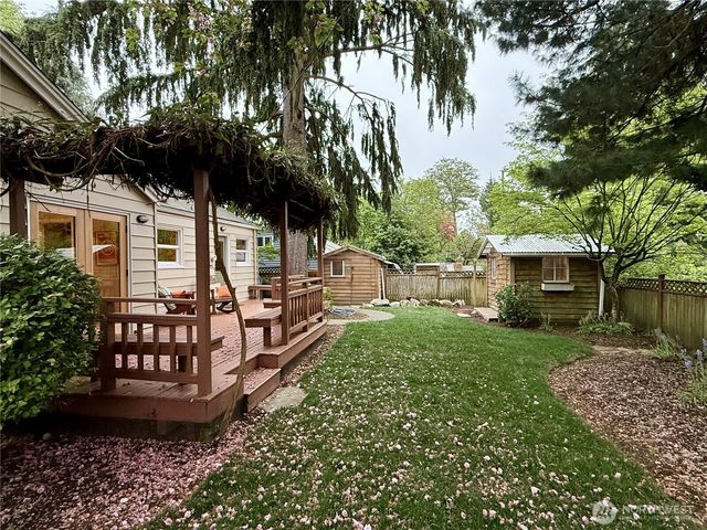 2113 NE 81st Place, Seattle, WA 98115