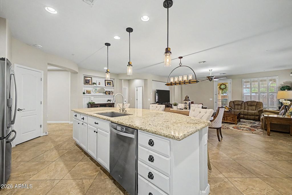 Image 20 of property listing at 14841 W LUNA Drive S, Litchfield Park, AZ 85340