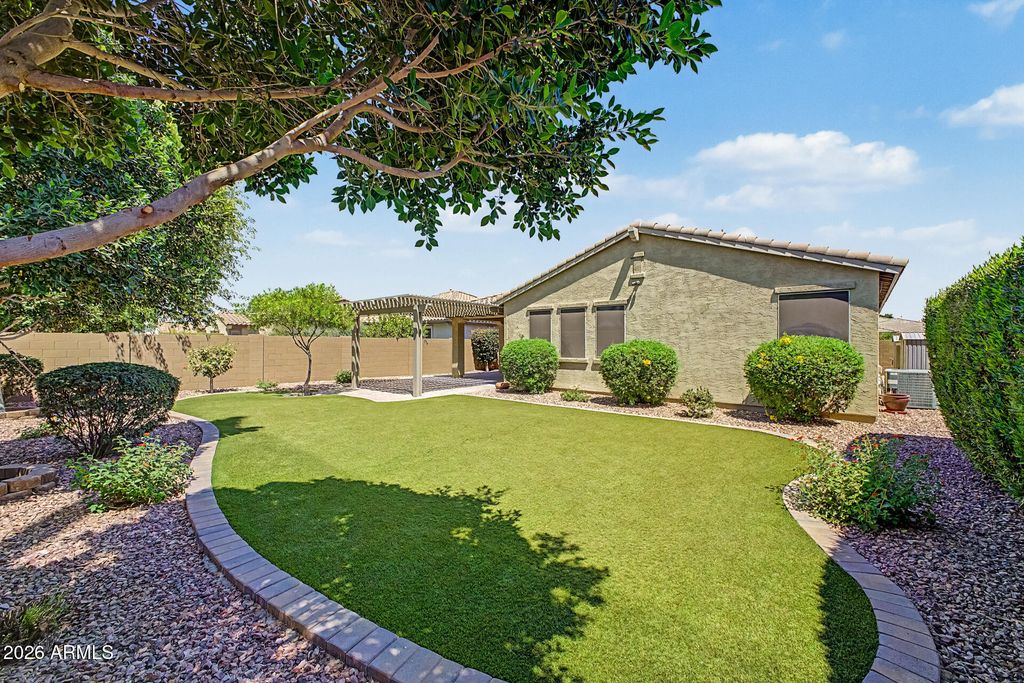 Image 40 of property listing at 14841 W LUNA Drive S, Litchfield Park, AZ 85340