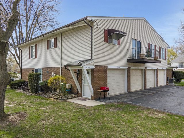 35768 Union Lake Road, Harrison Twp, MI 48045