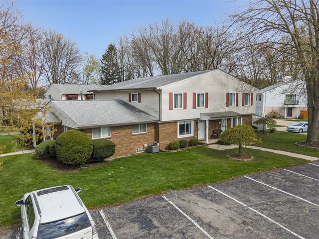 35768 Union Lake Road, Harrison Twp, MI 48045