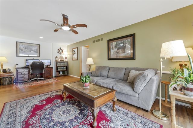 35768 Union Lake Road, Harrison Twp, MI 48045