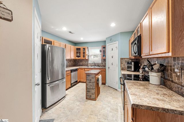 206 Fisher Lake Road, Lyman, SC 29365