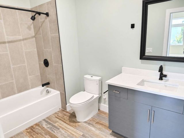 60 Cross St E 211, Somerville, MA 02145