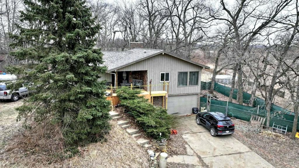 13405 W State Road 81, Brodhead, WI 53520