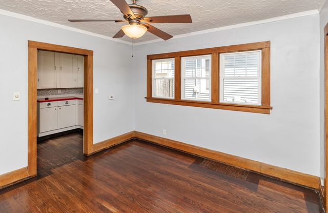 916 24th Street, Des Moines, IA 50312