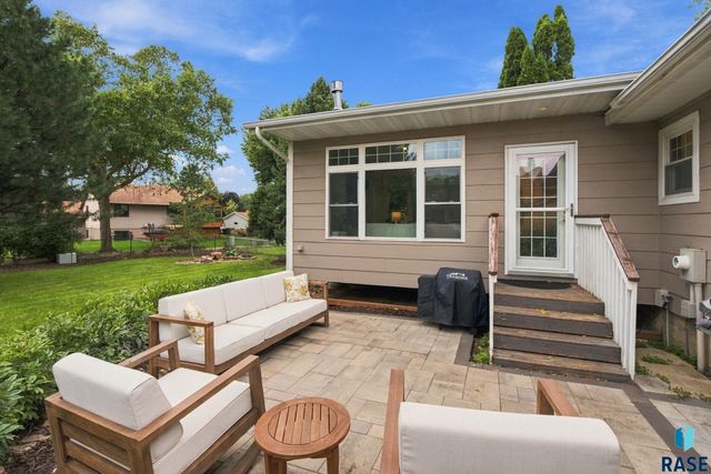 4405 S Laurel Oak Dr Drive, Sioux Falls, SD 57103