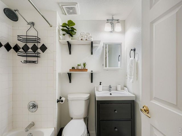 1425 N Washington St 205, Denver, CO 80203