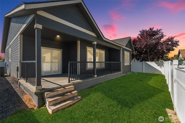 1300 W Marina Drive #33, Moses Lake, WA 98837
