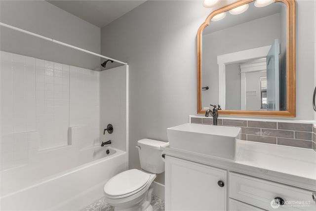 1300 W Marina Drive #33, Moses Lake, WA 98837