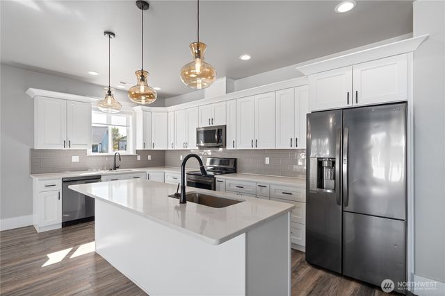 1300 W Marina Drive #33, Moses Lake, WA 98837