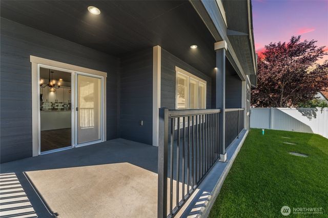 1300 W Marina Drive #33, Moses Lake, WA 98837