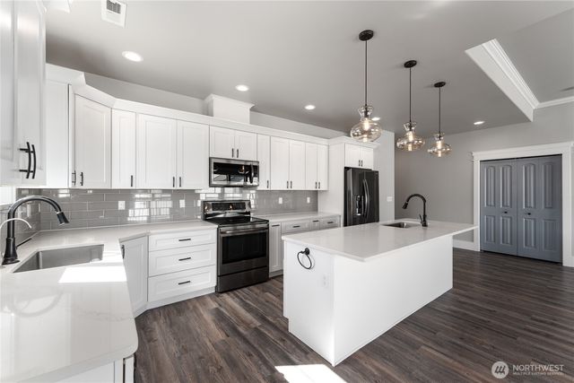 1300 W Marina Drive #33, Moses Lake, WA 98837