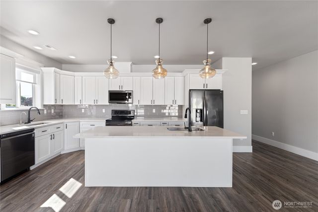 1300 W Marina Drive #33, Moses Lake, WA 98837