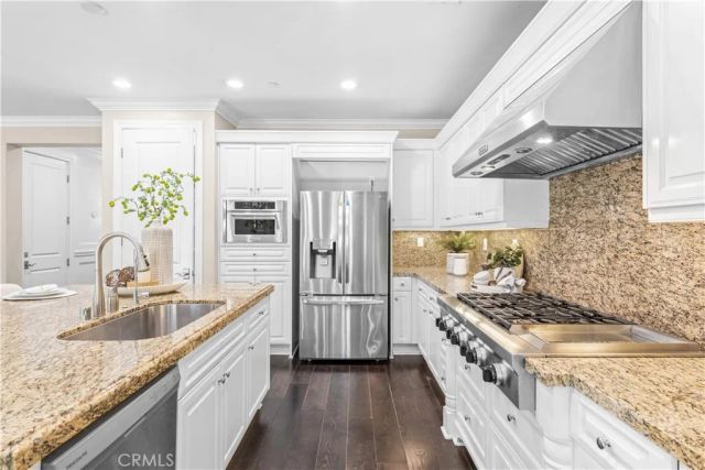 63 Rossmore, Irvine, CA 92620