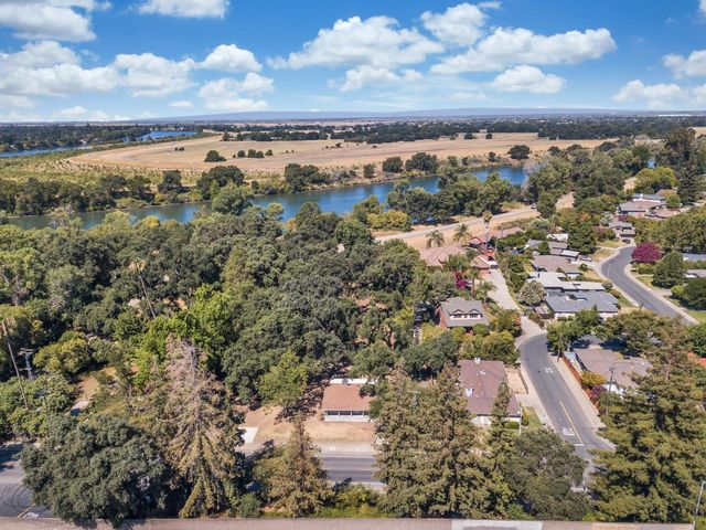 5720 Riverside Blvd, Sacramento, CA 95822