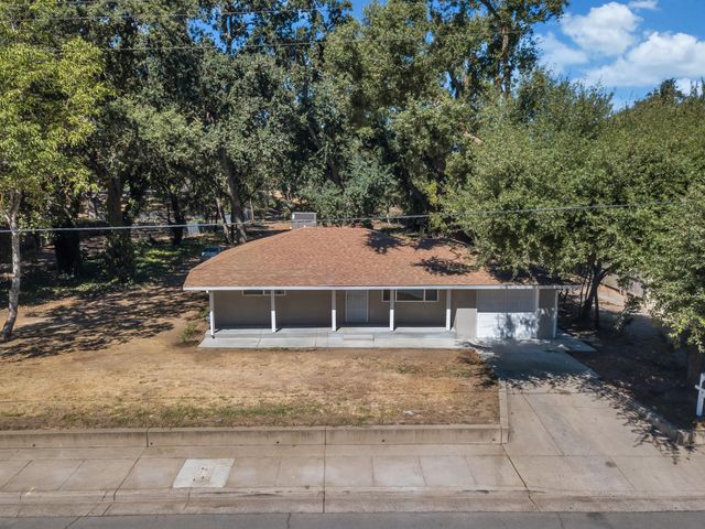 5720 Riverside Blvd, Sacramento, CA 95822