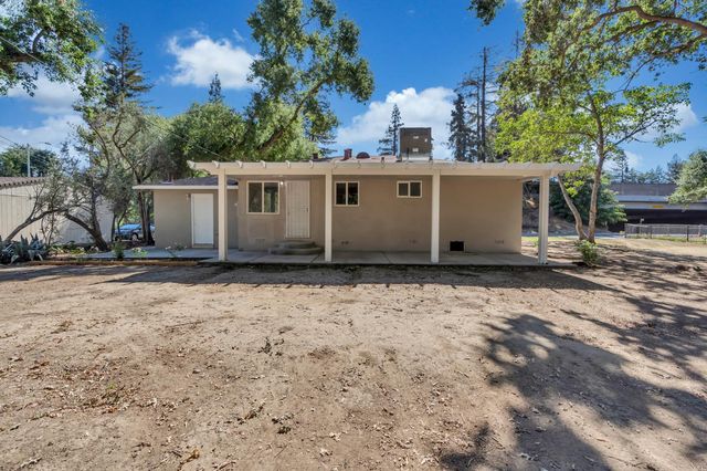 5720 Riverside Blvd, Sacramento, CA 95822