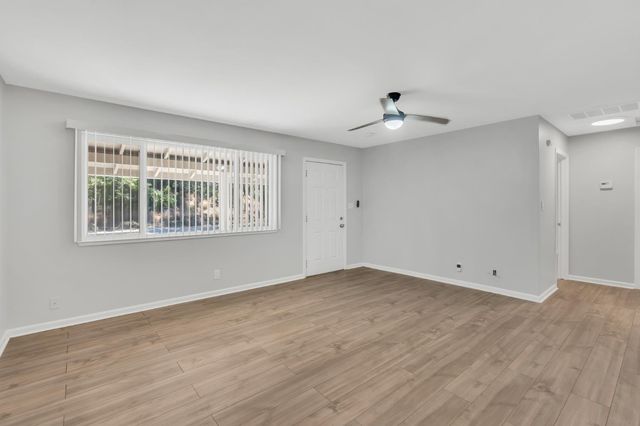 5720 Riverside Blvd, Sacramento, CA 95822