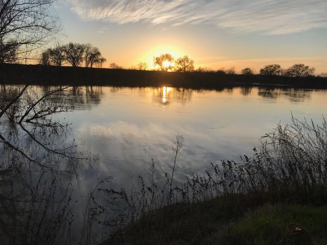 5720 Riverside Blvd, Sacramento, CA 95822