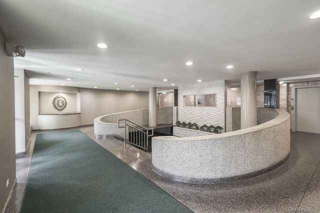 8420 153rd 4C, Howard Beach, NY 11414