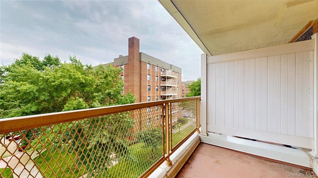 8420 153rd 4C, Howard Beach, NY 11414