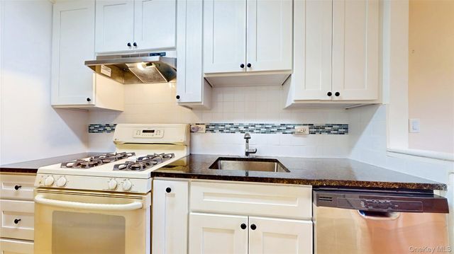 8420 153rd 4C, Howard Beach, NY 11414