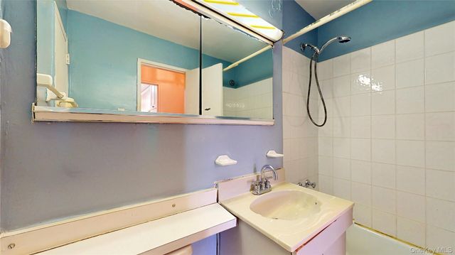 8420 153rd 4C, Howard Beach, NY 11414