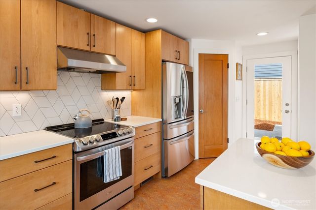 7264 27th Avenue NE, Seattle, WA 98115