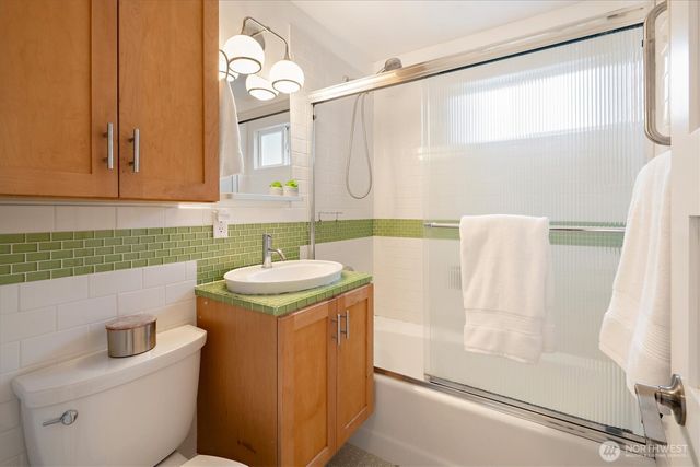 7264 27th Avenue NE, Seattle, WA 98115