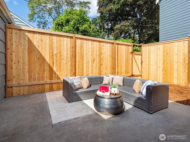 7264 27th Avenue NE, Seattle, WA 98115